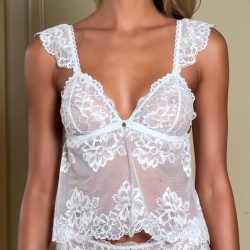 Gooseberry Intimates Lace Top NWT